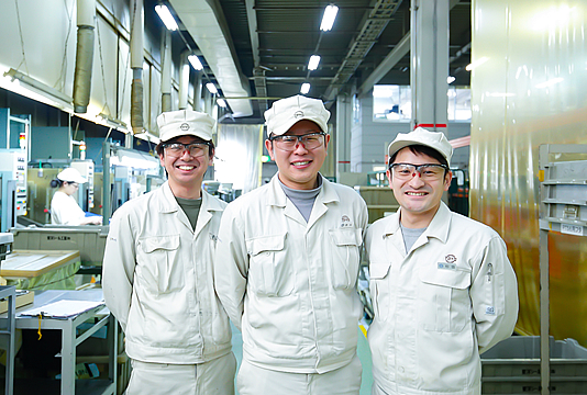 作業員の笑顔の画像